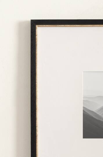 Kate and Laurel Black & Gold Wilbanks Picture Frames with Mat